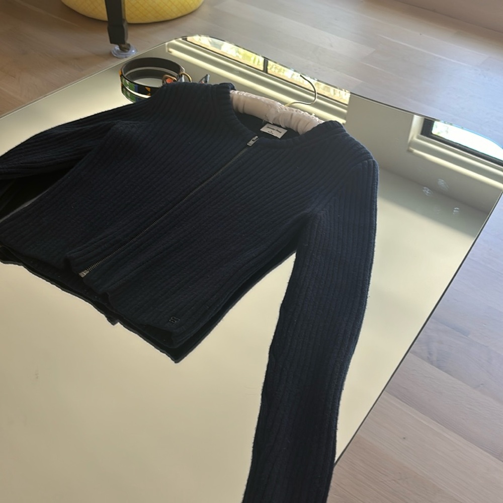 Ribbed navy zip up aritzia sweater
